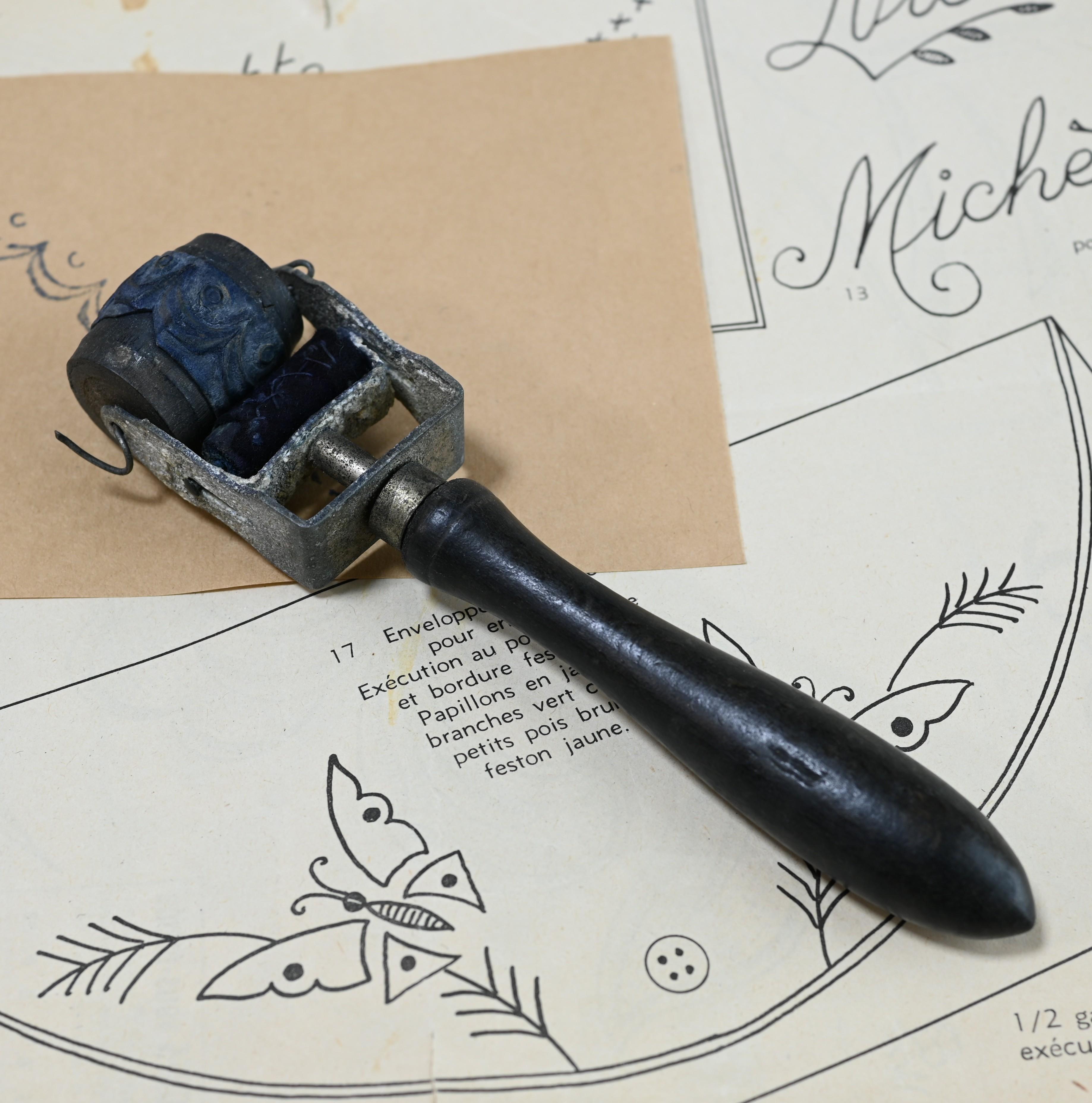 アンティーク　刺繍用スタンプ＋本体[C8]1枚目の画像