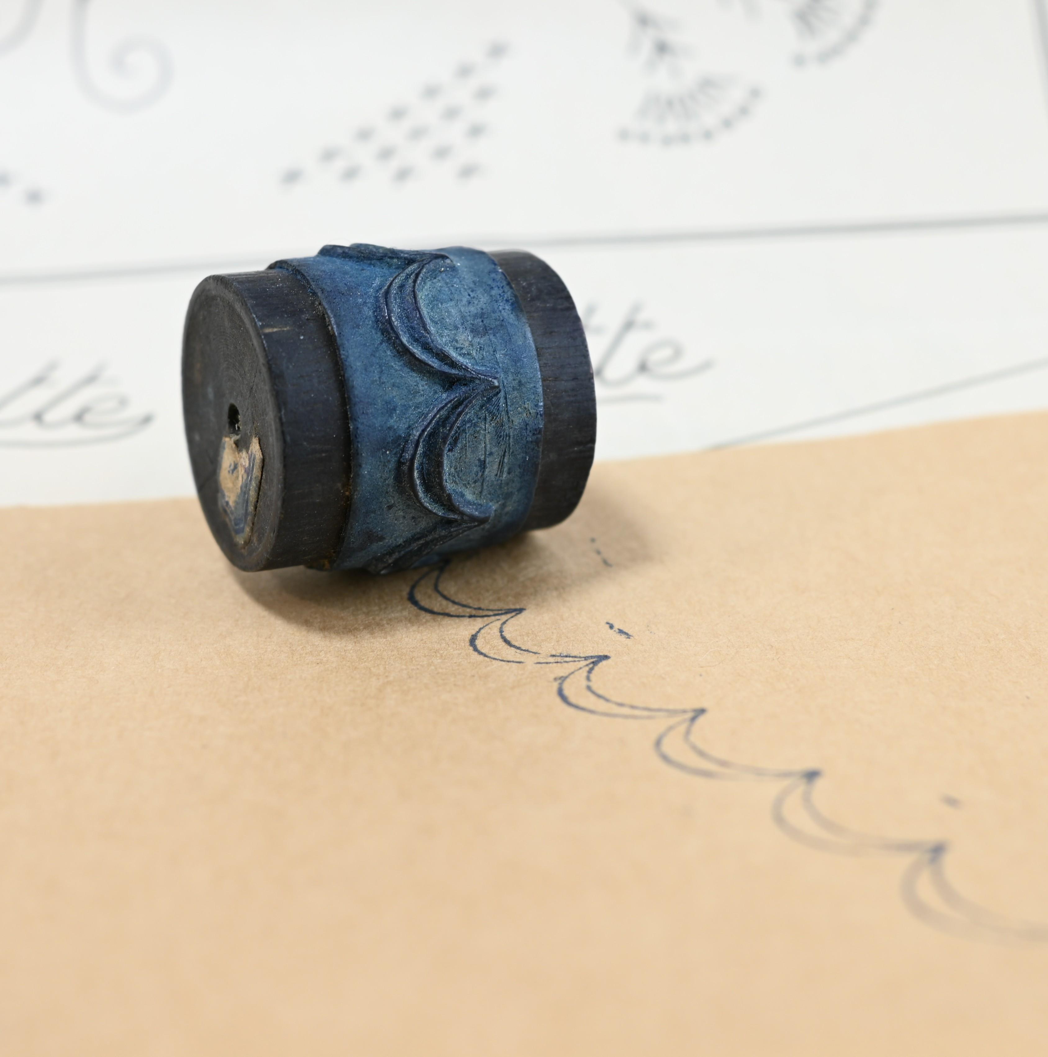 アンティーク　刺繍用スタンプ[C7]1枚目の画像