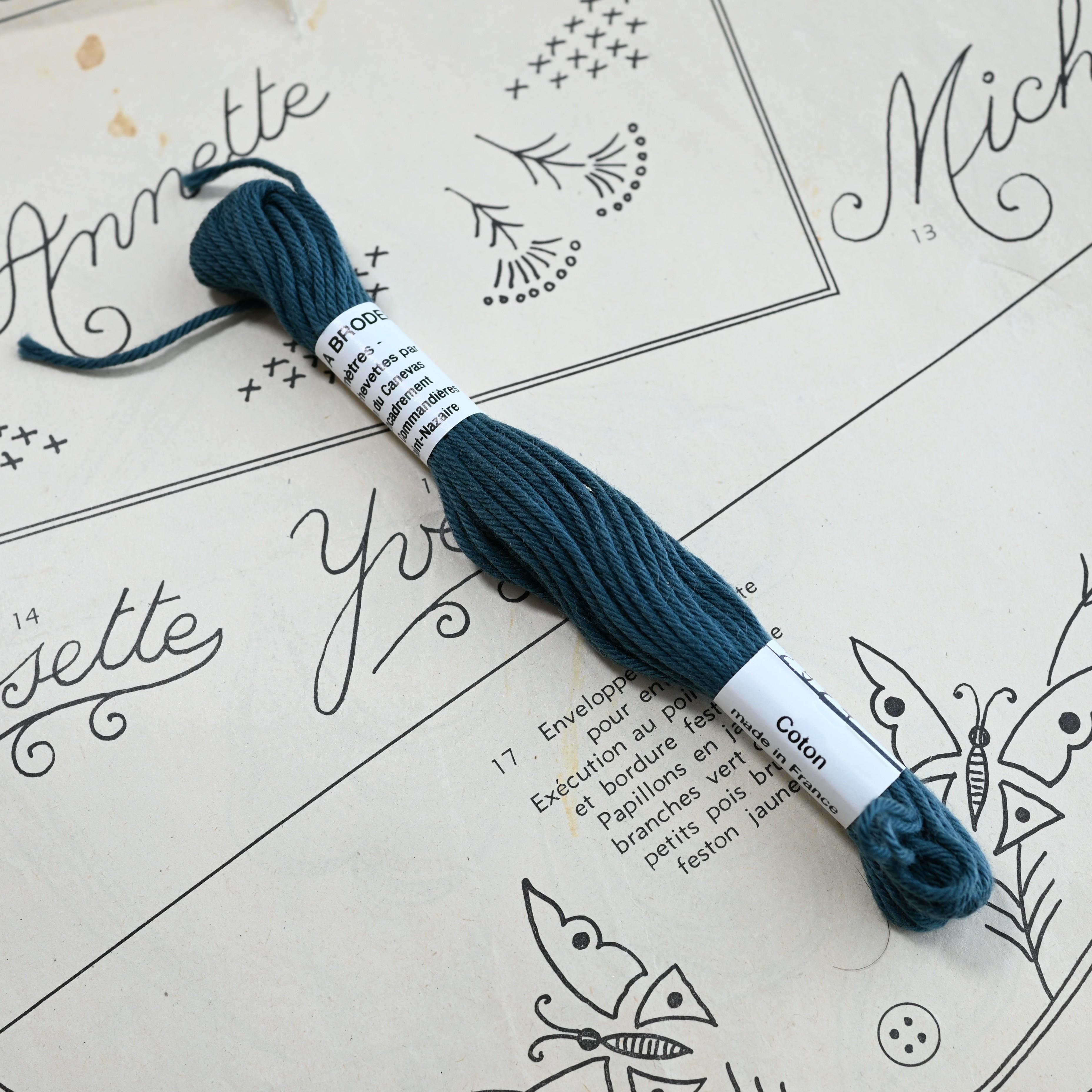 レトロ 刺繍糸1枚目の画像