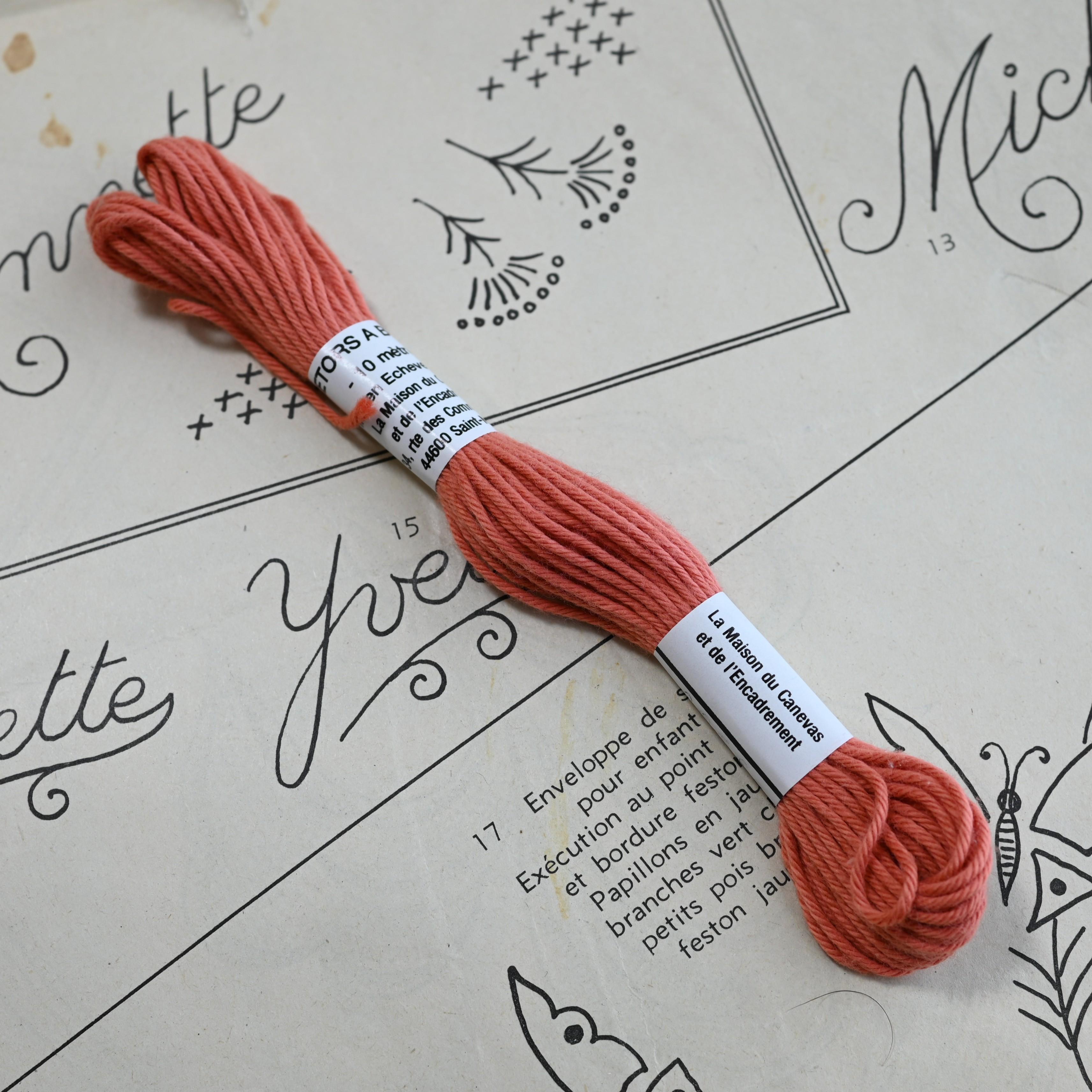 レトロ 刺繍糸1枚目の画像