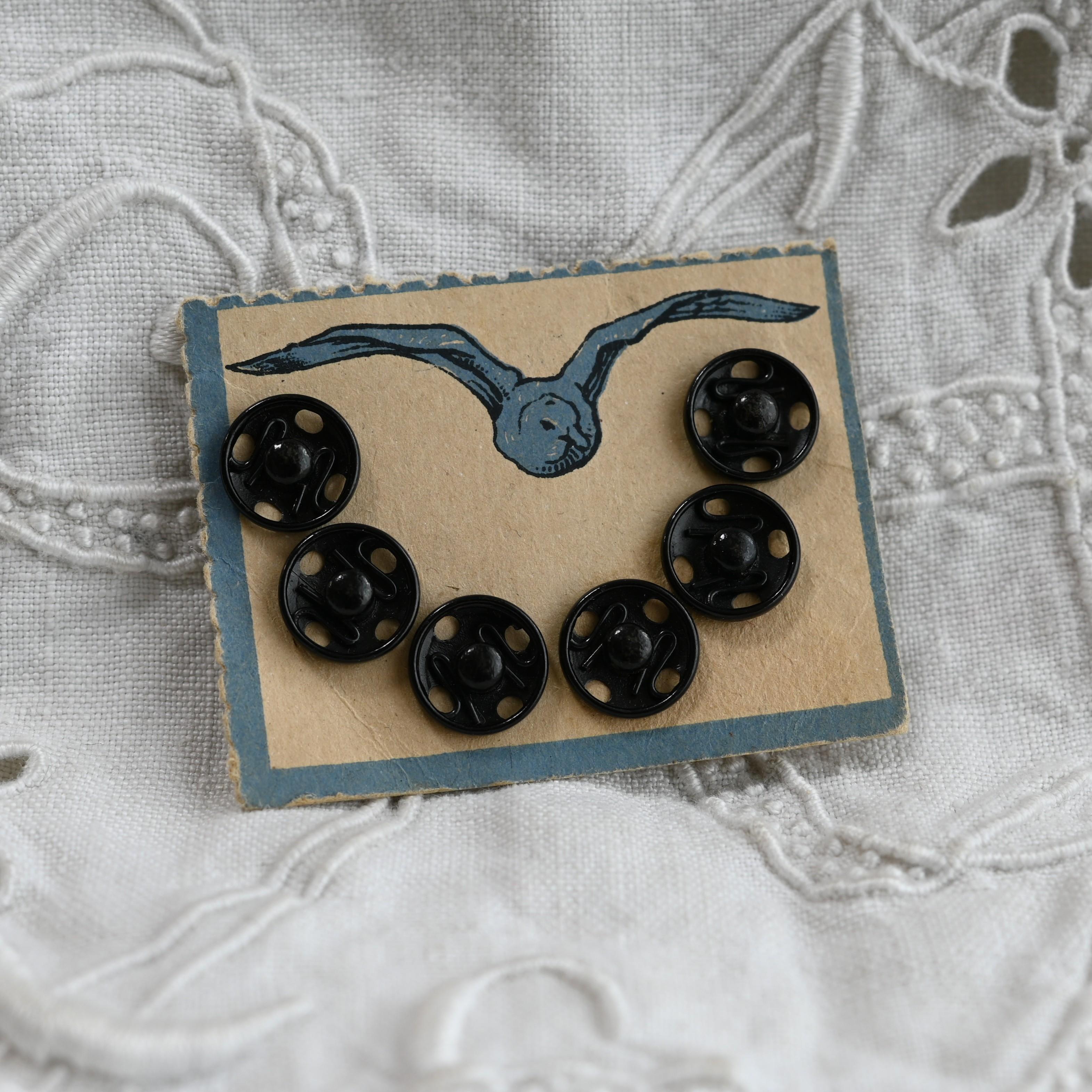 アンティーク 古い紙 古いラベル コラージュ素材 スナップボタン1枚目の画像